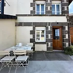 Hébergement de vacances Au Puy De Paugnat *