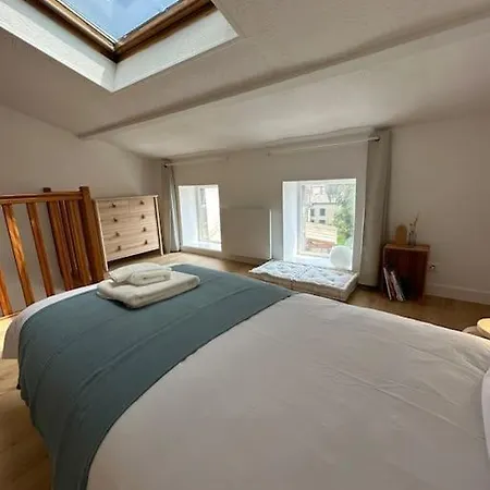 Au Puy De Paugnat Holiday home Charbonnieres-les-Varennes