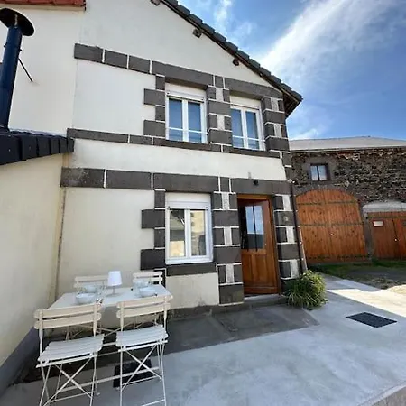 Au Puy De Paugnat * Charbonnieres-les-Varennes